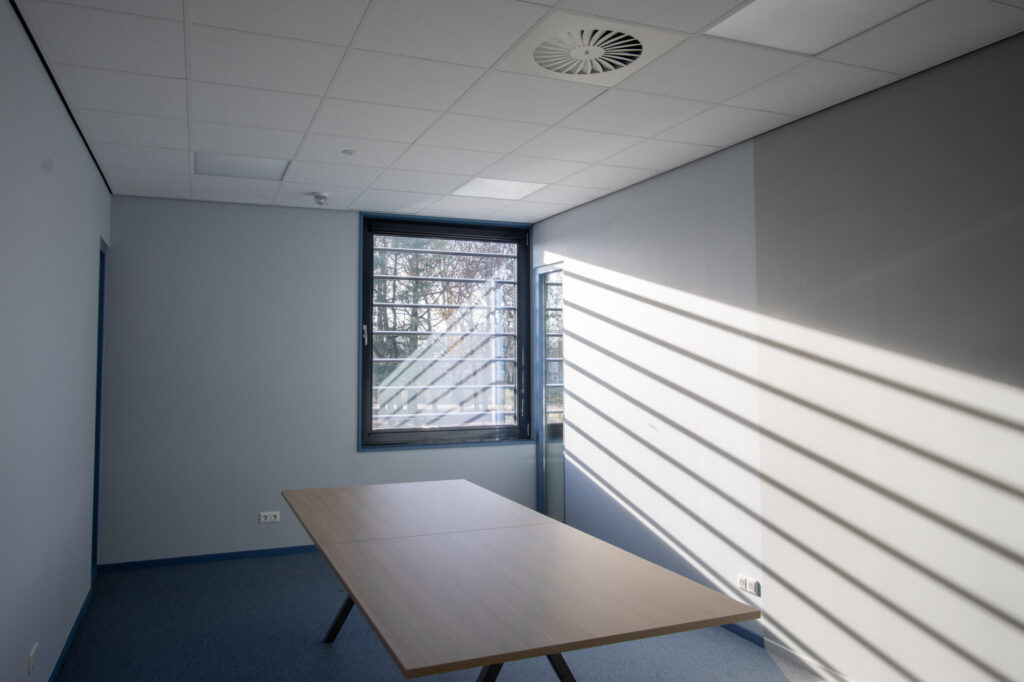 ca8233e9-9495-487c-9931-ade7a79ed58b